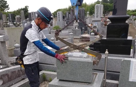 建設業の資格を有した解体のプロが安全安心に作業します。